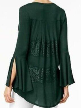NWT Olivia & Grace Lace Back Tunic Top - Botanical Garden